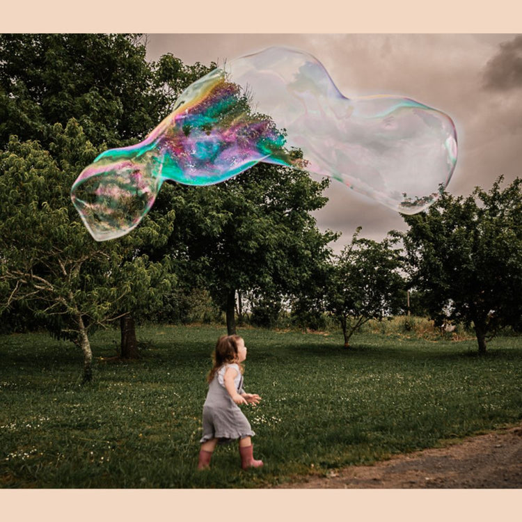 Pour ‘n Play Giant Bubble Kit - Giant Bubbles by Tinka - Tinka Giant Bubbles