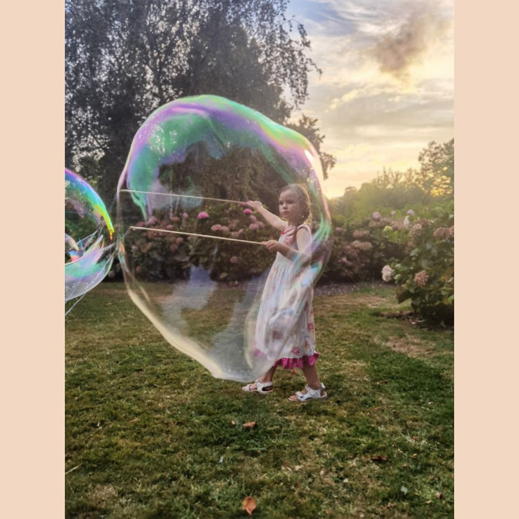 The Big Pour ‘n Play Giant Bubble Kit - Giant Bubbles by Tinka - Tinka Giant Bubbles