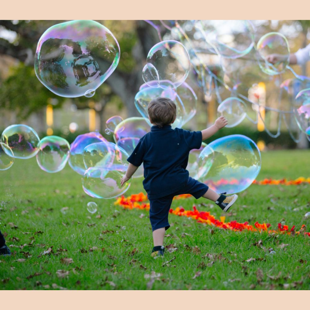 Pour ‘n Play Epic Fun Kit - Giant Bubbles by Tinka - Tinka Giant Bubbles